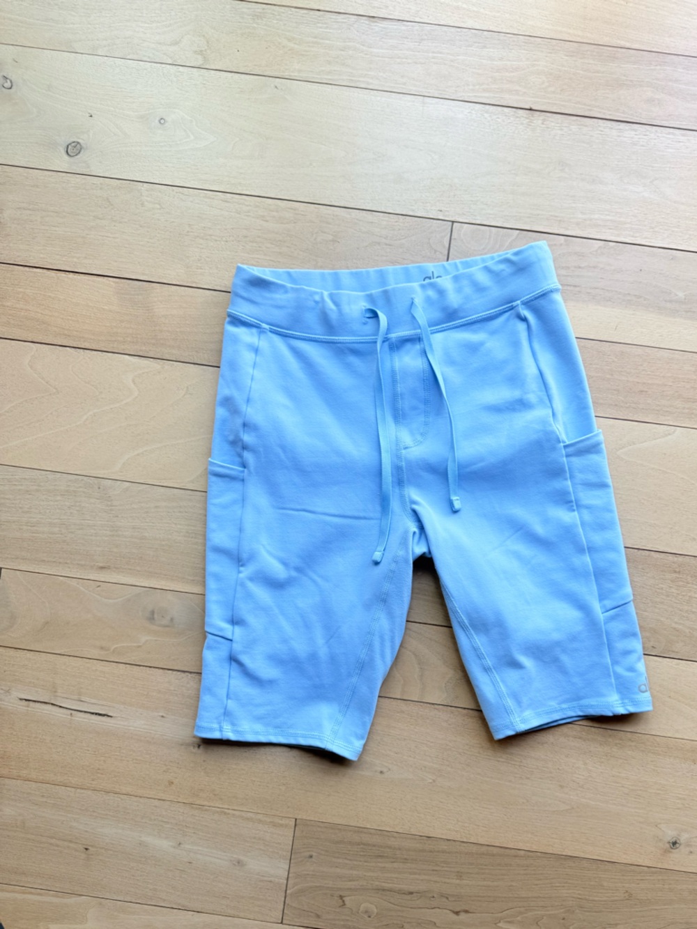 ALO Yoga  Sky Blue Airbrush Cargo shorts